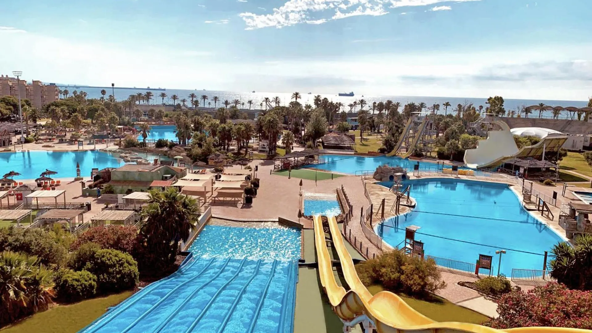 Beach & Fun: Cozy Studio La Pineda